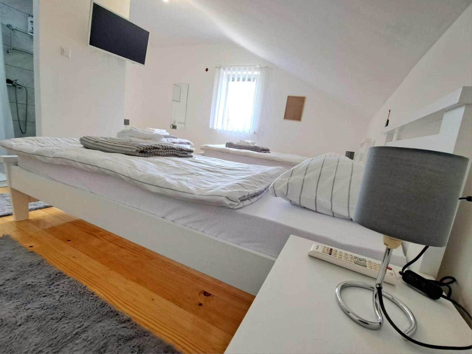Sobe Zizi Bed & Breakfast Jajce Exterior foto