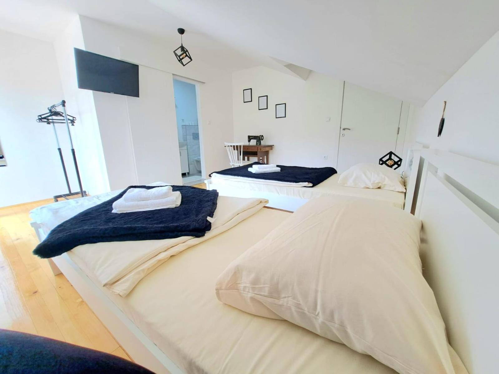 Sobe Zizi Bed & Breakfast Jajce Exterior foto