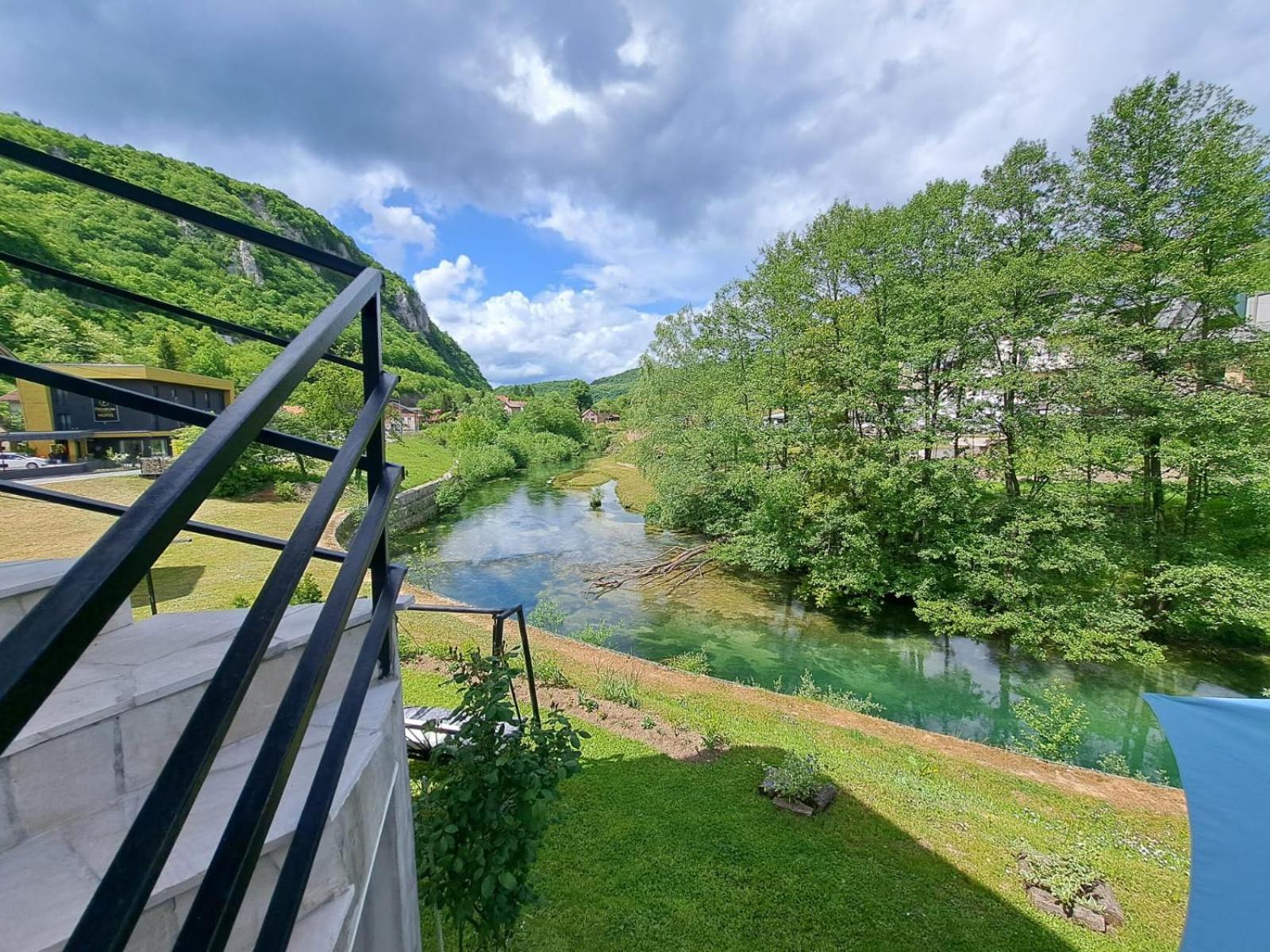 Sobe Zizi Bed & Breakfast Jajce Exterior foto
